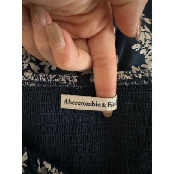 Abercrombie Ruched Flutter Sleeve Mini Dress Size Small - Picture 5 of 7